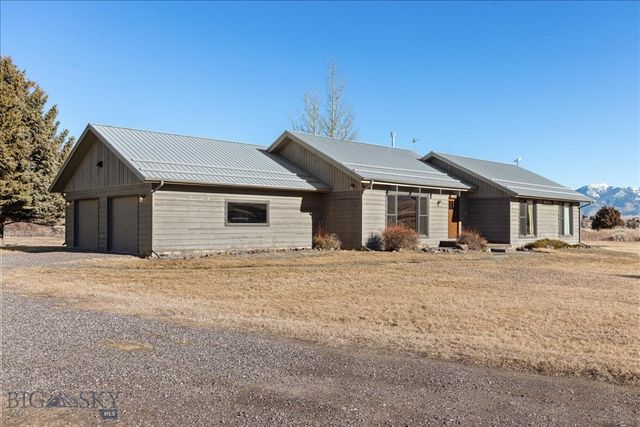 573 E River Rd, Emigrant, MT 59027