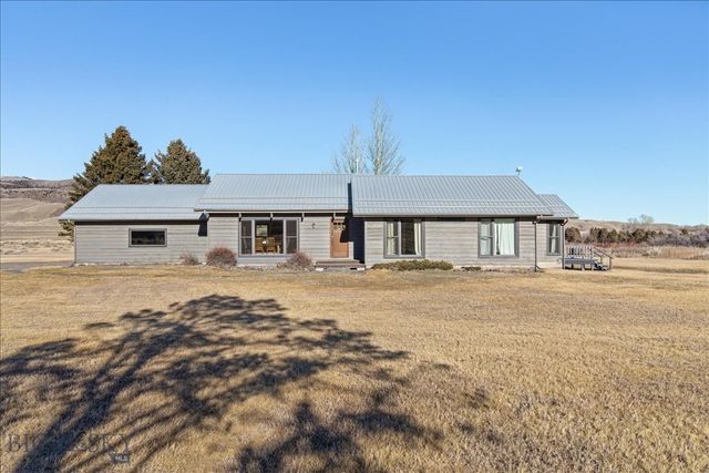 573 E River Rd, Emigrant, MT 59027