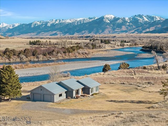 573 E River Rd, Emigrant, MT 59027