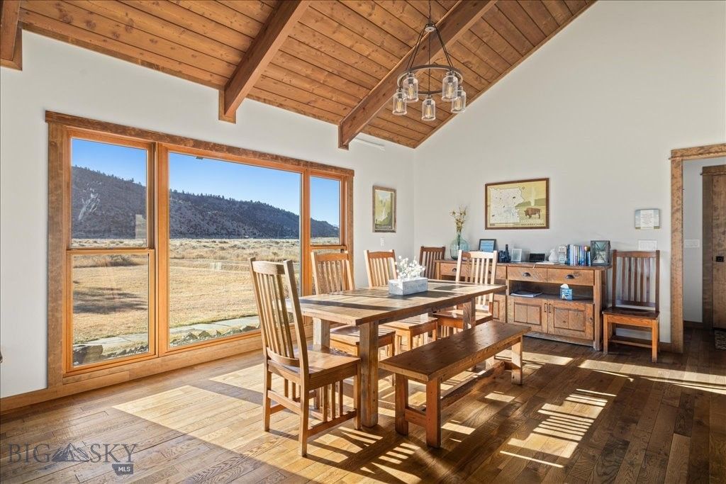 573 E River Rd, Emigrant, MT 59027 photo 14