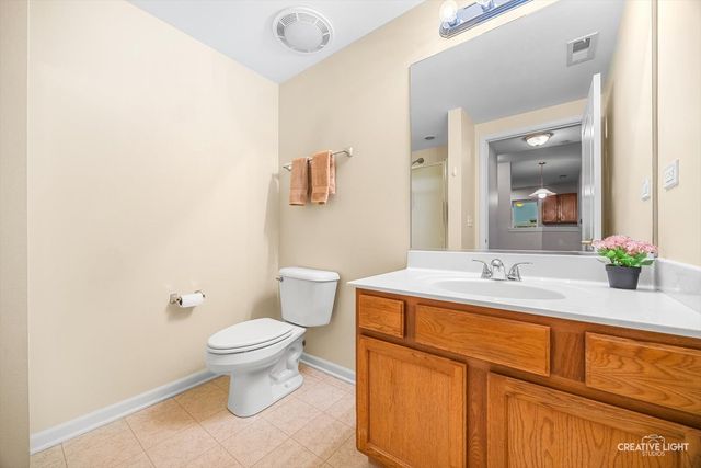 845 E 22nd Street 305, Lombard, IL 60148