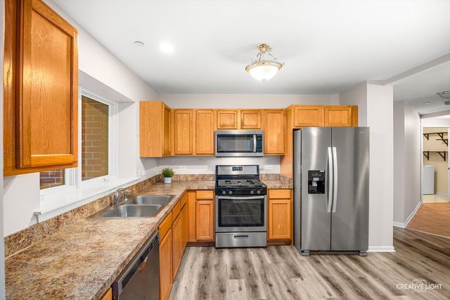 845 E 22nd Street 305, Lombard, IL 60148