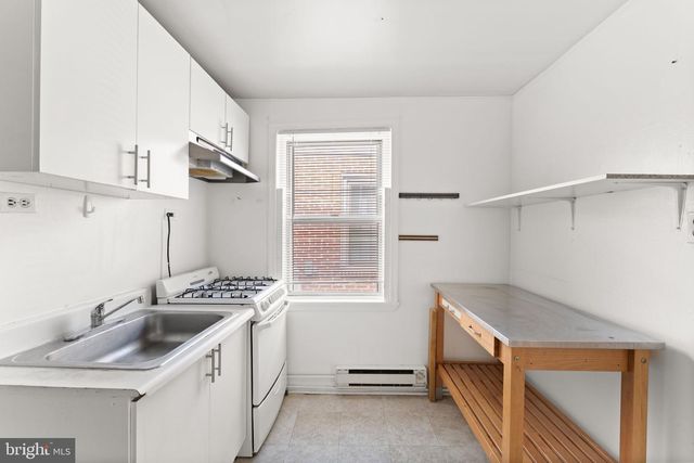 131 PEMBERTON ST, Philadelphia, PA 19147