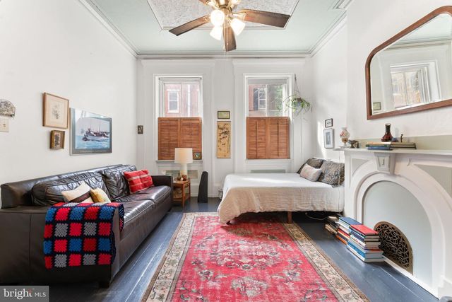 131 PEMBERTON ST, Philadelphia, PA 19147