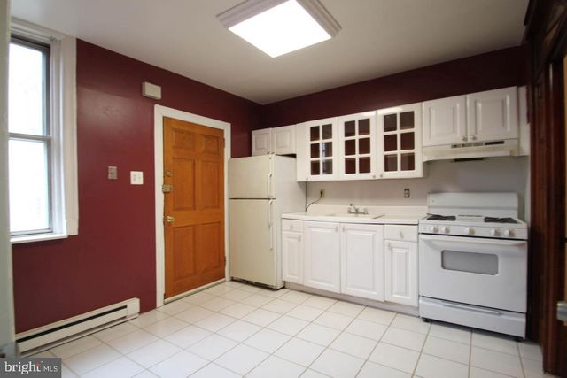 131 PEMBERTON ST, Philadelphia, PA 19147