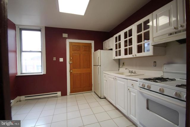 131 PEMBERTON ST, Philadelphia, PA 19147
