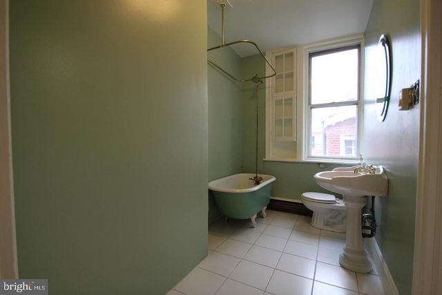 131 PEMBERTON ST, Philadelphia, PA 19147