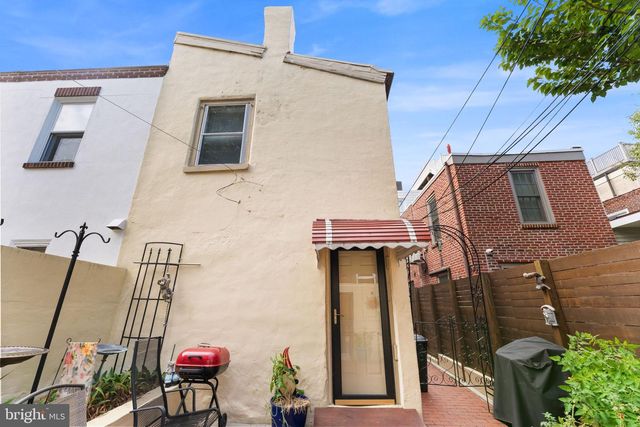 131 PEMBERTON ST, Philadelphia, PA 19147