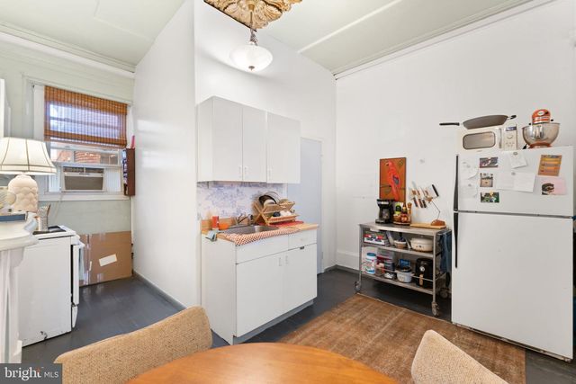 131 PEMBERTON ST, Philadelphia, PA 19147