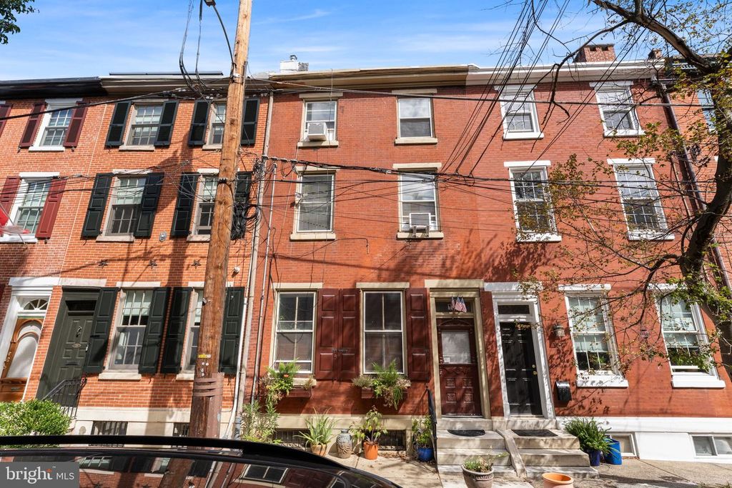 131 PEMBERTON ST, Philadelphia, PA 19147 — exterior
