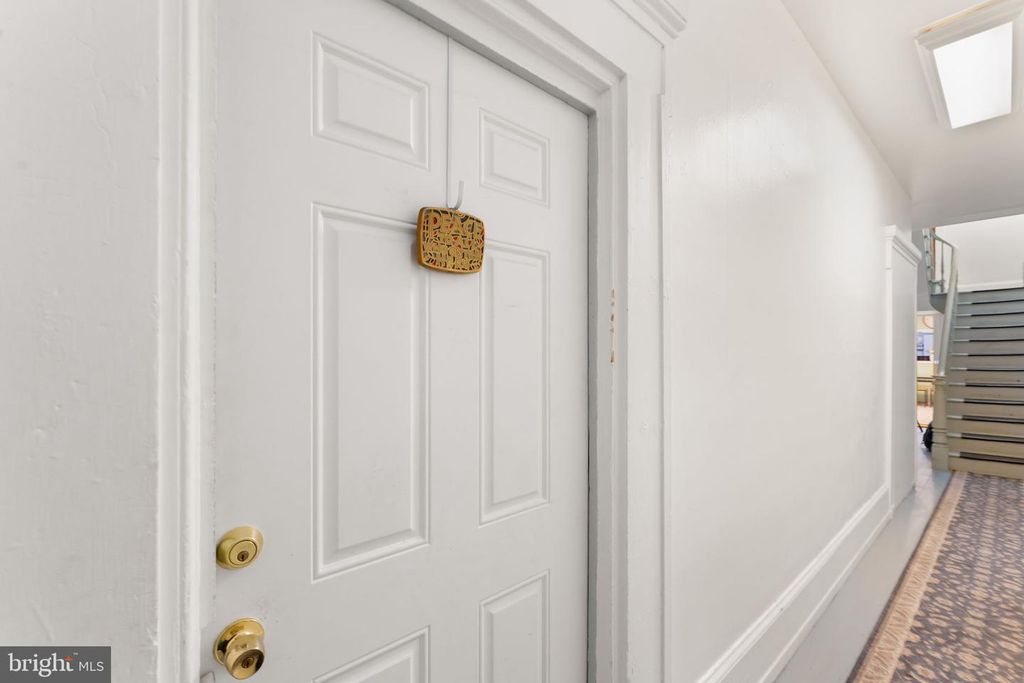 131 PEMBERTON ST, Philadelphia, PA 19147 — photo 2