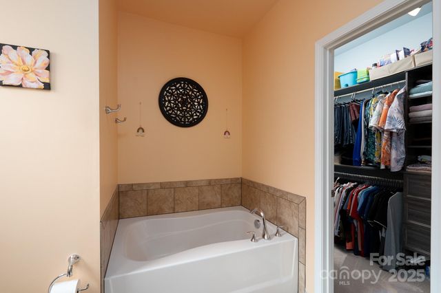 202 Paradise Hills Circle, Mooresville, NC 28115