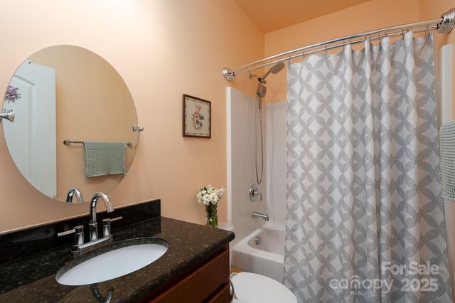 202 Paradise Hills Circle, Mooresville, NC 28115