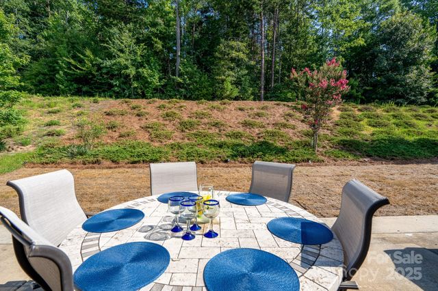 202 Paradise Hills Circle, Mooresville, NC 28115