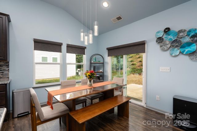 202 Paradise Hills Circle, Mooresville, NC 28115