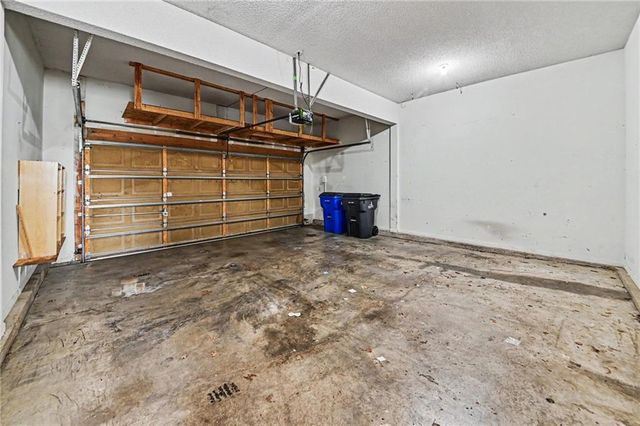 891 S Clearwater Creek Drive, Olathe, KS 66061