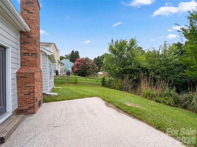 1633 Gordon Walters Drive, Charlotte, NC 28213