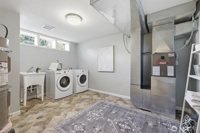 3712 S 164th Street, Seatac, WA 98188