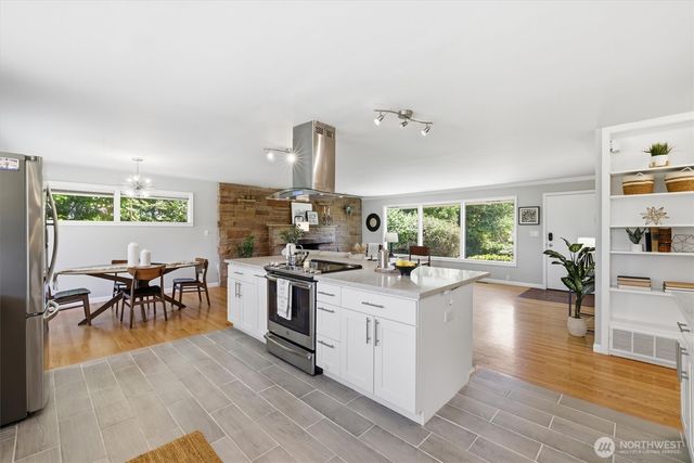 3712 S 164th Street, Seatac, WA 98188