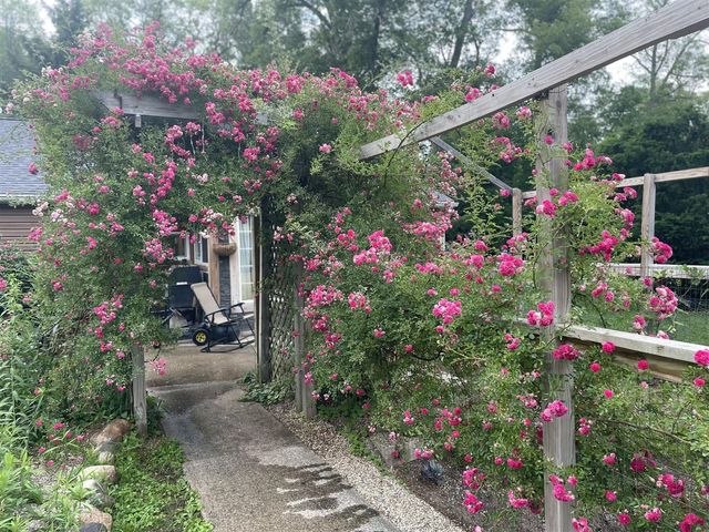 125 W Ashland Road, Twin Lake, MI 49457