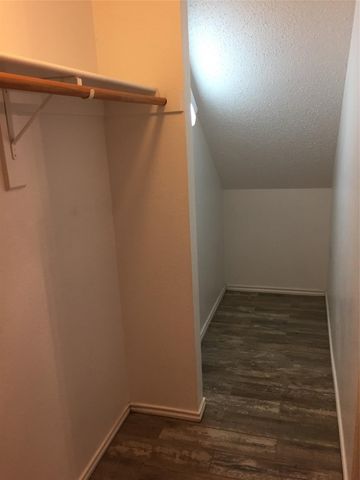 307 Quail Crossing Drive, Sanger, TX 76266