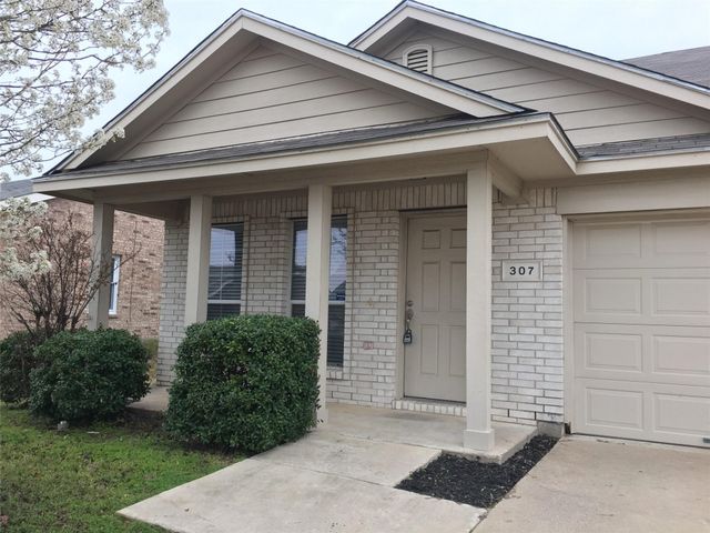 307 Quail Crossing Drive, Sanger, TX 76266