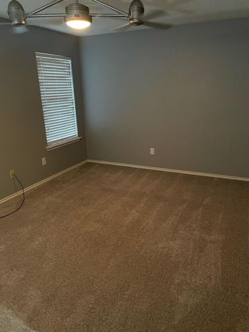 307 Quail Crossing Drive, Sanger, TX 76266