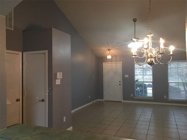 307 Quail Crossing Drive, Sanger, TX 76266