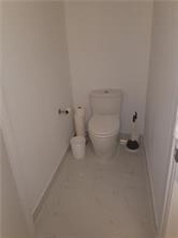 16385 Biscayne Boulevard 1018, North Miami Beach, FL 33160