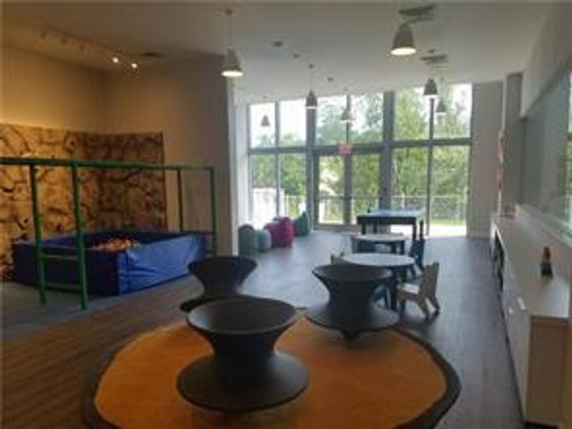 16385 Biscayne Boulevard 1018, North Miami Beach, FL 33160