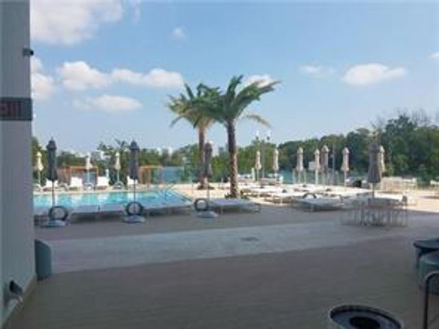 16385 Biscayne Boulevard 1018, North Miami Beach, FL 33160