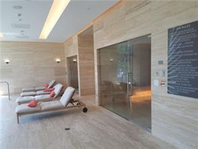 16385 Biscayne Boulevard 1018, North Miami Beach, FL 33160