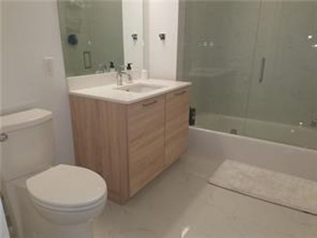 16385 Biscayne Boulevard 1018, North Miami Beach, FL 33160