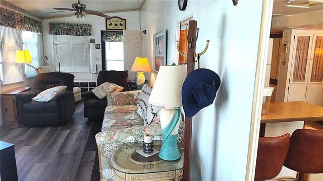 3300 26TH AVENUE E 201, Bradenton, FL 34208