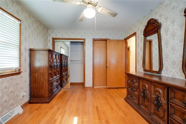 3515 S Park Avenue, Independence, MO 64052