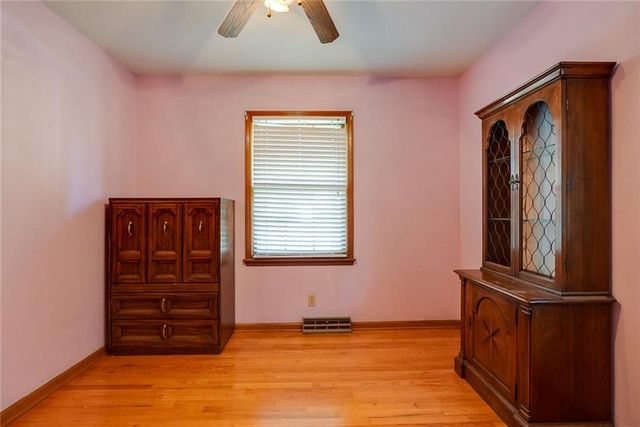 3515 S Park Avenue, Independence, MO 64052