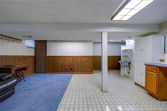 3515 S Park Avenue, Independence, MO 64052