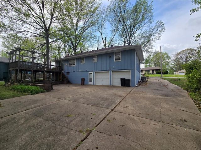 3515 S Park Avenue, Independence, MO 64052