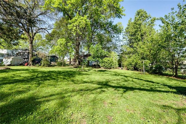 3515 S Park Avenue, Independence, MO 64052