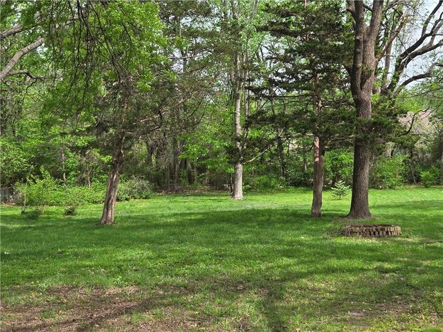 3515 S Park Avenue, Independence, MO 64052