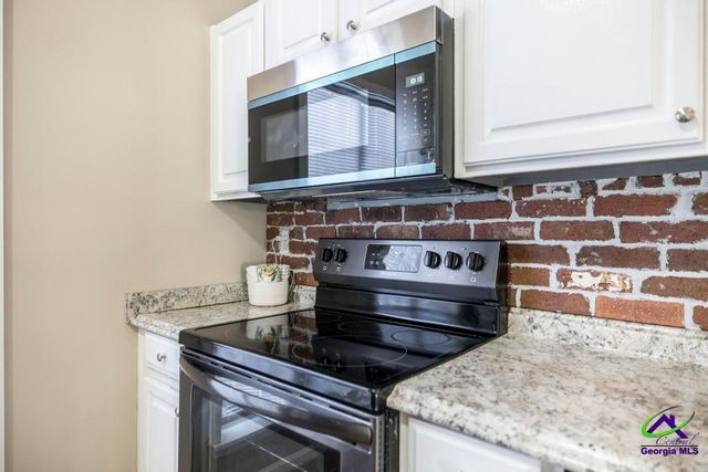 111 Ashford Park, Bonaire, GA 31005