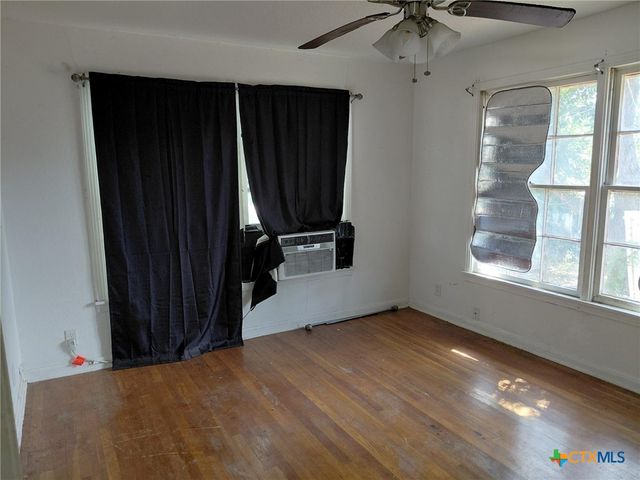 502 N Boundary Street, Burnet, TX 78611