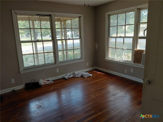 502 N Boundary Street, Burnet, TX 78611