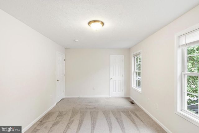 424 RIDGEFIELD AVE, Stephens City, VA 22655