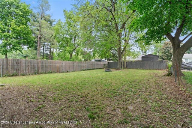 2832 Mildred Street, Lansing, MI 48906