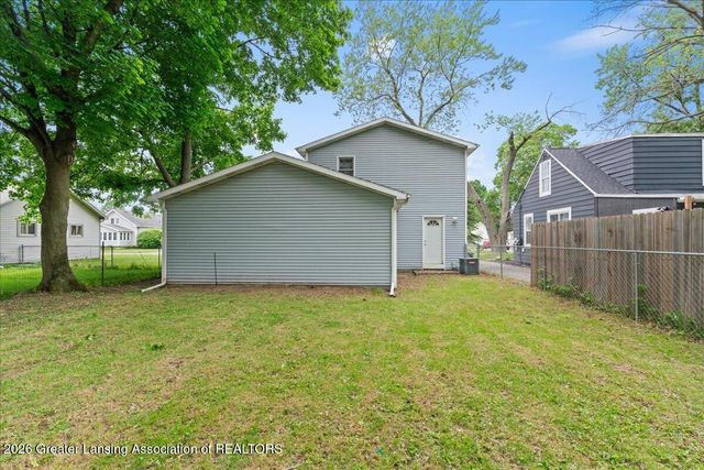 2832 Mildred Street, Lansing, MI 48906