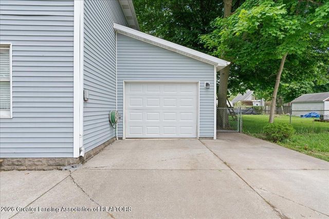 2832 Mildred Street, Lansing, MI 48906