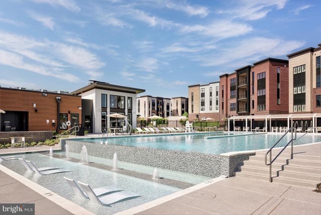 22131 LITTLE MOUNT TER, Ashburn, VA 20148