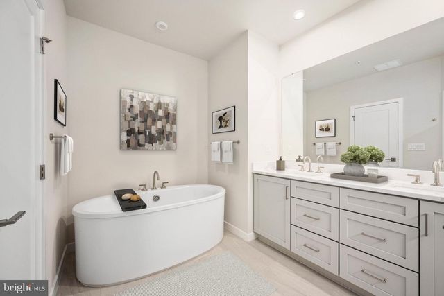 22131 LITTLE MOUNT TER, Ashburn, VA 20148