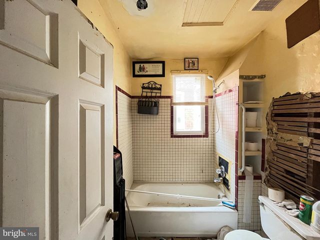 2544 CALVERTON HEIGHTS AVE, Baltimore, MD 21216